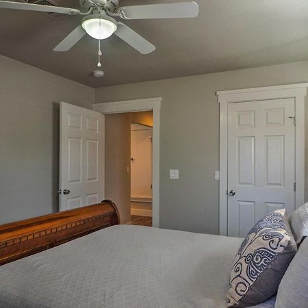 Cozy Home Blocks To Georgetown Square And Su! Exterior photo